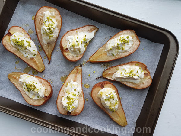 Baked Pears with Mascarpone Cream