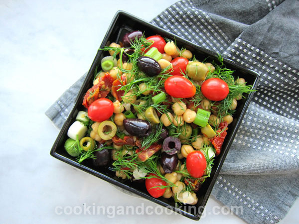 Chickpeas Salad with Dill