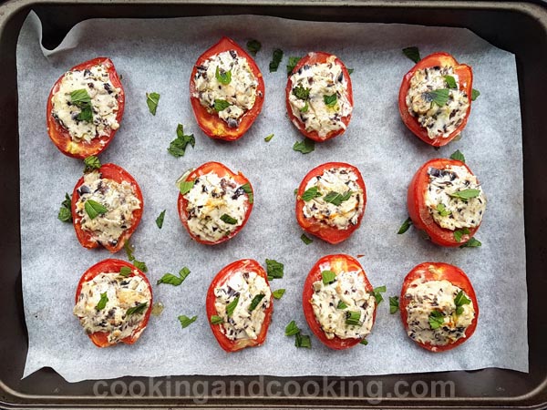 Baked Tomatoes with Cheese