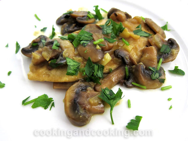 Chicken with Mushroom Sauce