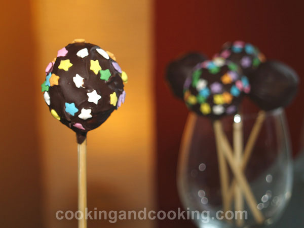 Cookie Ball Pops