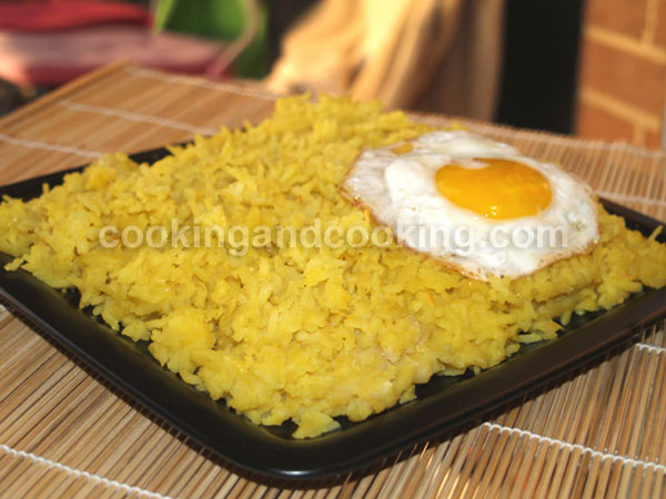 Dami e Baghali (Turmeric Rice and Lima Beans)