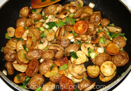 Egg Potato and Mushroom Hash