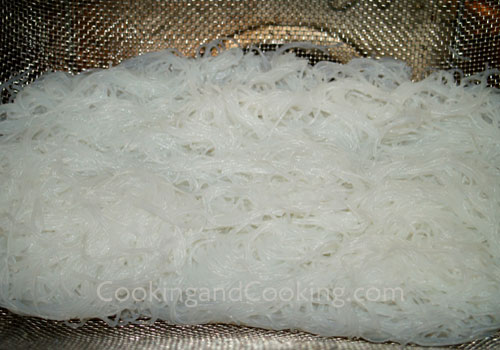 Faloodeh Shirazi (Persian Rice Noodles and Rose Water) Faloodeh Shirazi (Persian Rice Noodles and Rose Water)