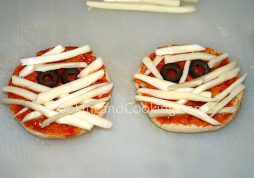 Halloween Mummy Pizza Halloween Mummy Pizza