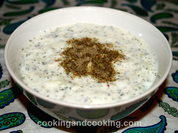 Mast o Khiar (Persian Cucumber and Yogurt Dip)