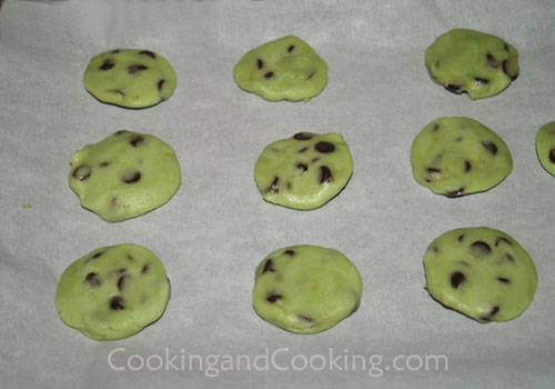 Mint Chocolate Chip Cookies