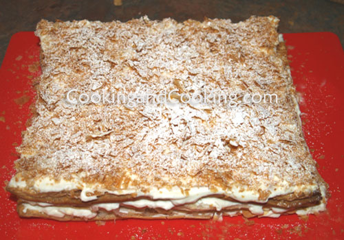 Shirini Napeloni (Napoleon Pastry)