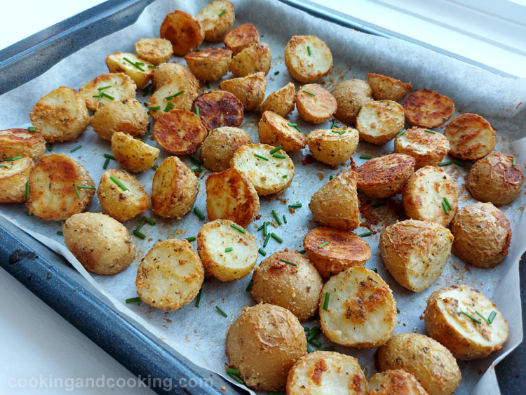 Parmesan Garlic Roasted Potatoes