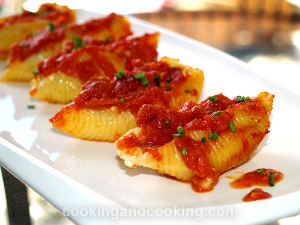 Ricotta Stuffed Shells