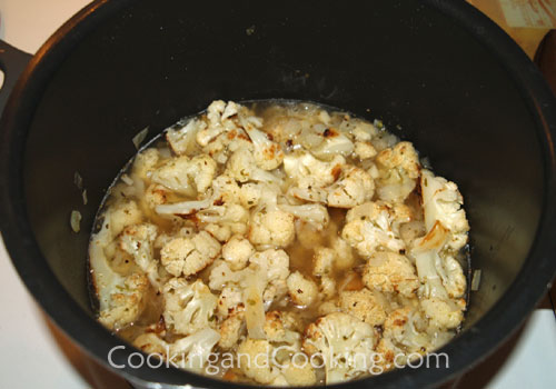 Roasted Cauliflower and Cheddar Soup