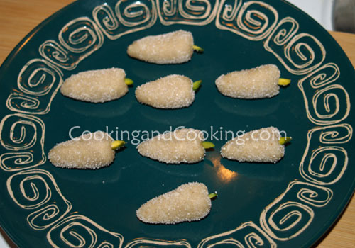 Toot (Persian Marzipan Candy) Toot (Persian Marzipan Candy)